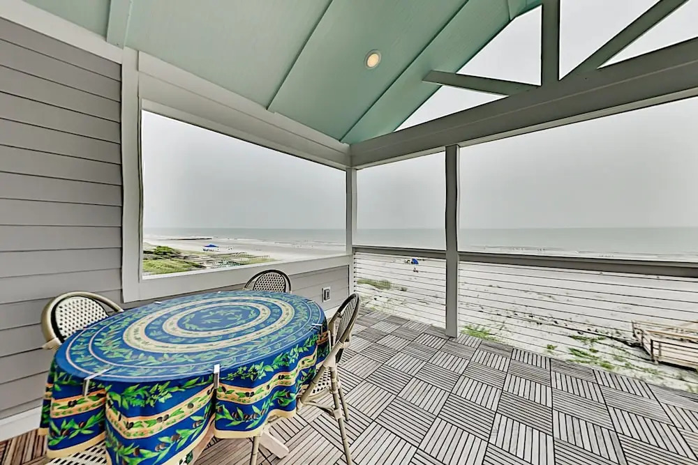Brand-new Beachfront W/ 2 Chefs Kitchens 6 Bedroom Home