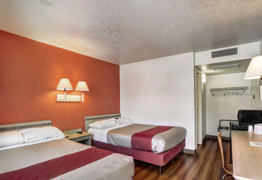 Motel 6-Medford, OR