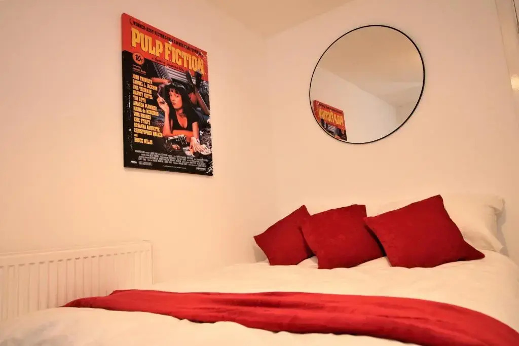 Two Bed Apartment - Free Private Parking - by PROPERTY PROMISE