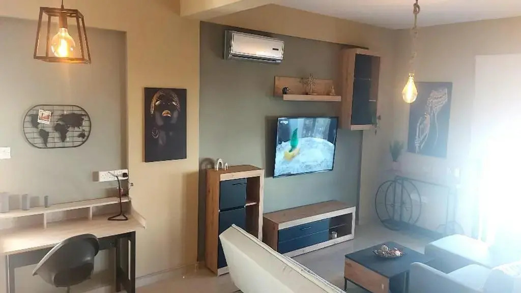 Paramount Gardens Resorts C201