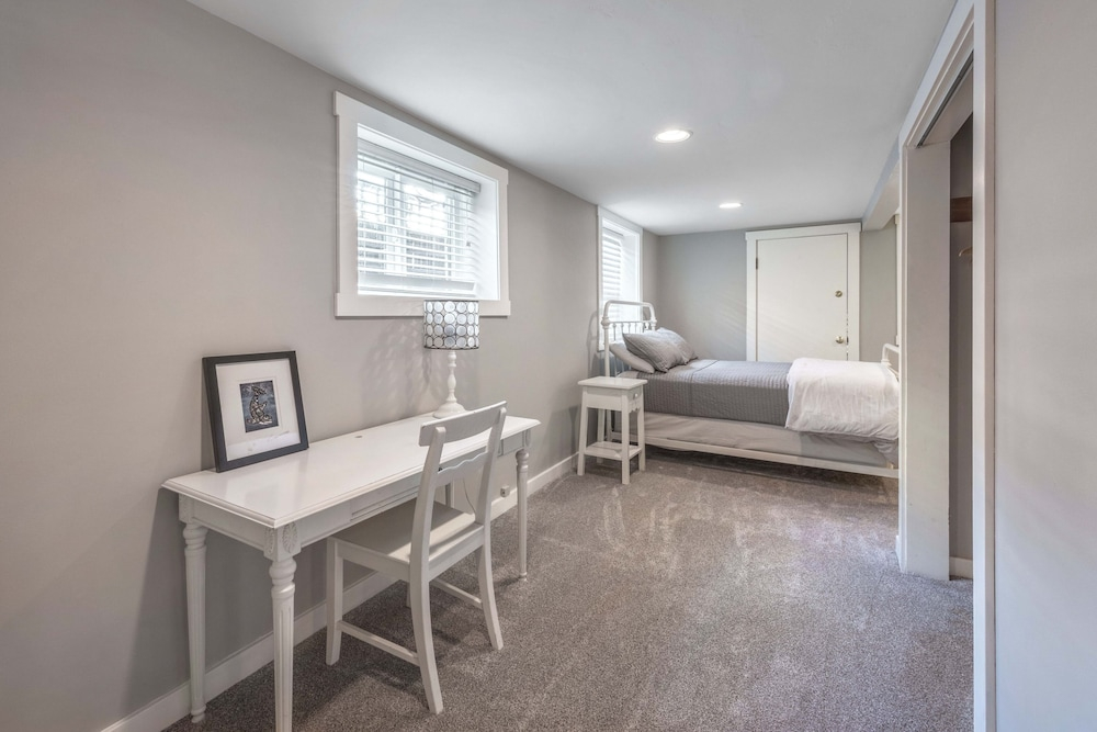 State Of Chill 4 Bedroom Home