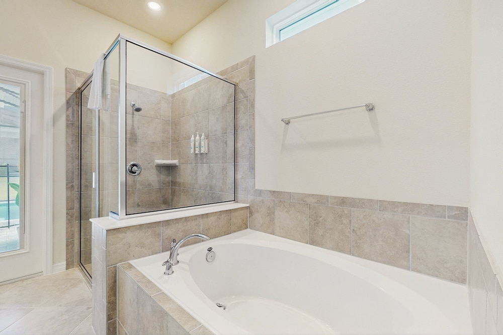 Amazing Home With Outdoor Patio, Wifi, & Close to Local Attractions Near Orlando