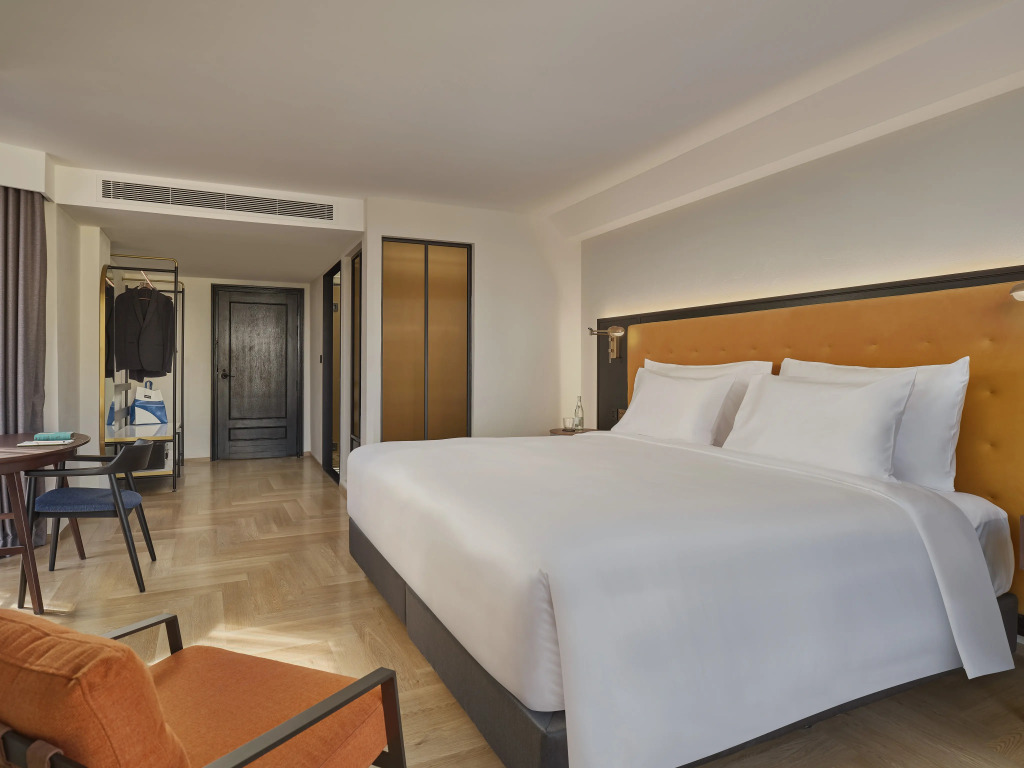 Public House Bangkok, a Member of Design Hotels