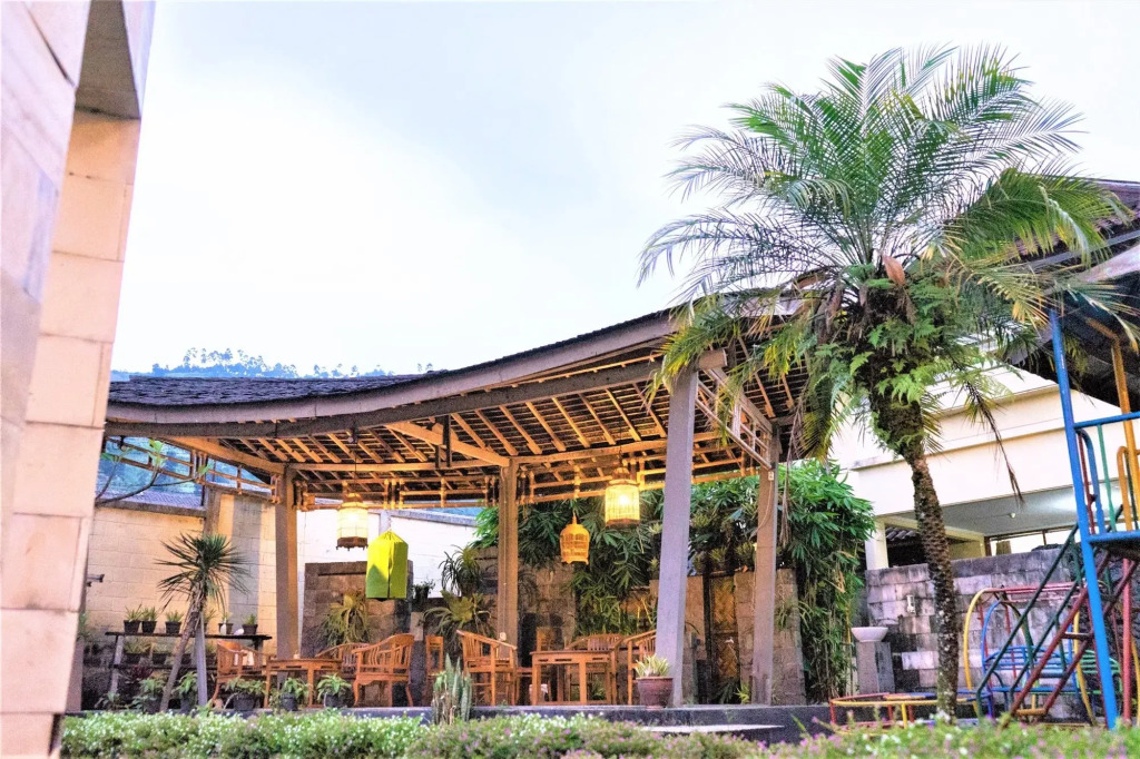 Saung Balibu Hotel