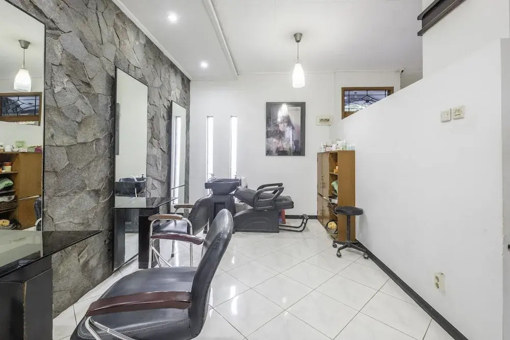 OYO 1646 Imelda Residence