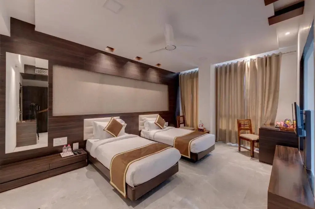 Click Hotel Suryaprakash