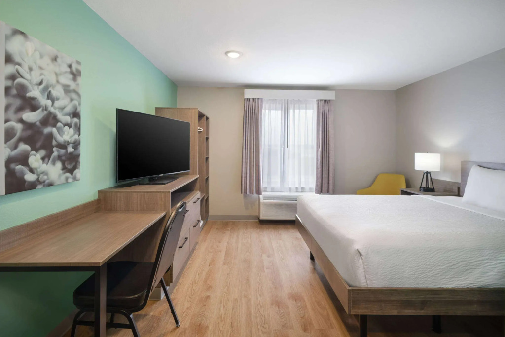 ECHO Suites Extended Stay by Wyndham Dallas Plano/Frisco