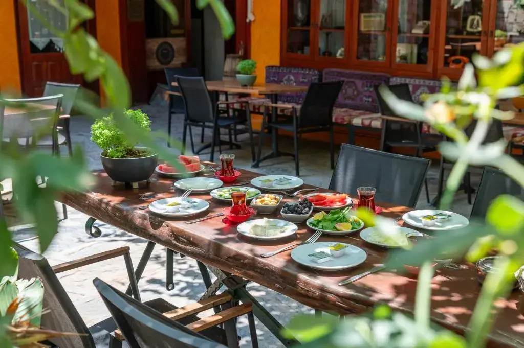 Urla Han Otel