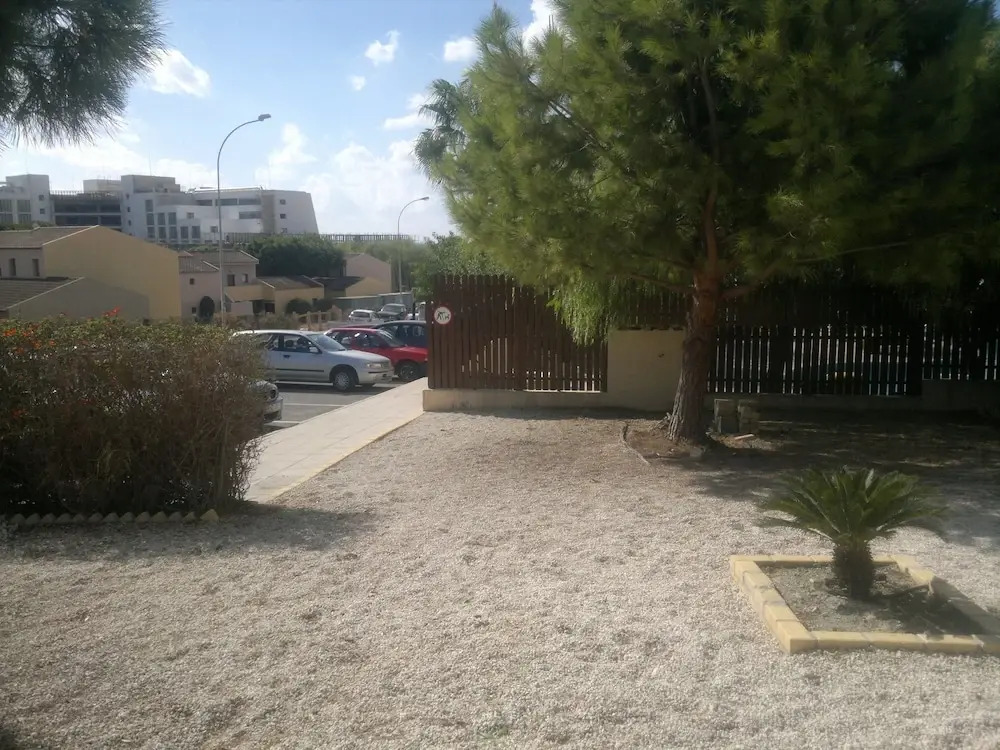 Nina's House Limassol Star