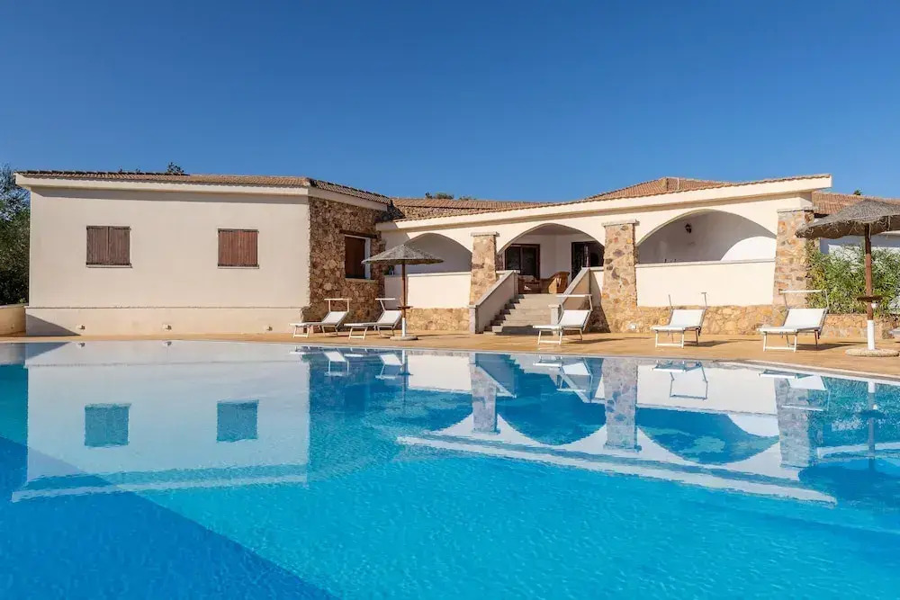 Chic Villa Antonina One Bedroom Sleeps 4
