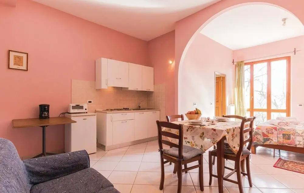 Beautiful Apartment in Pietraviva AR With 1 Bedrooms, Wifi and Outdoor Swimming Pool