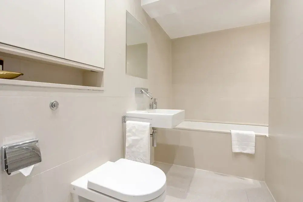 Kings Cross House Sleeps 6