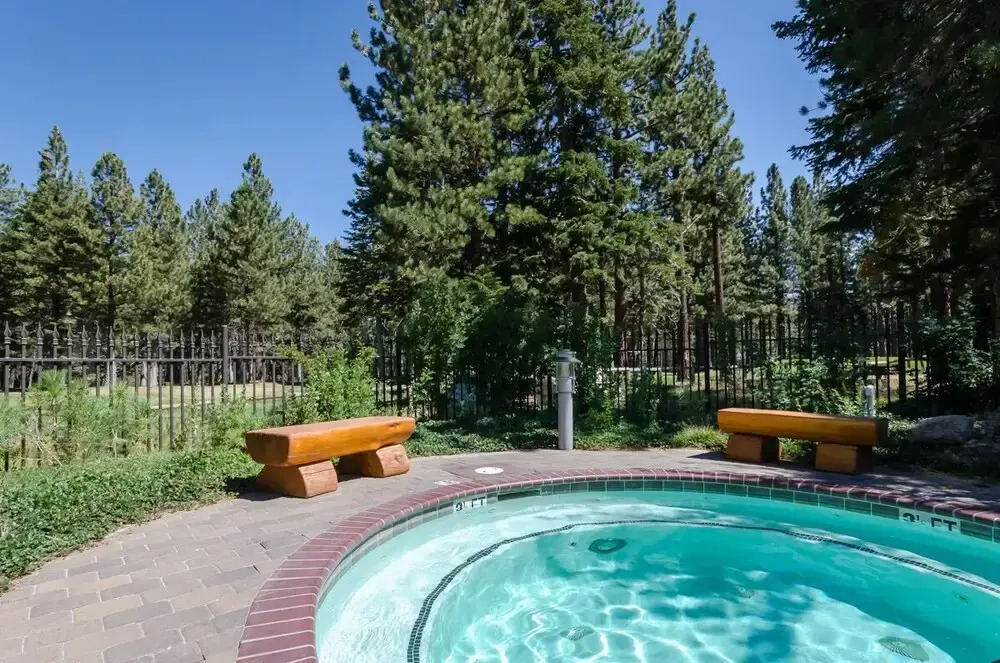 Cabins at Mammoth Lakes