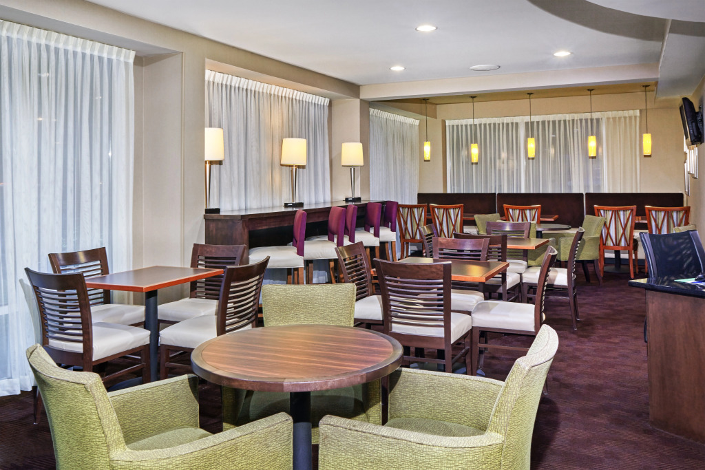 Holiday Inn Express Hotels- Hampton by IHG