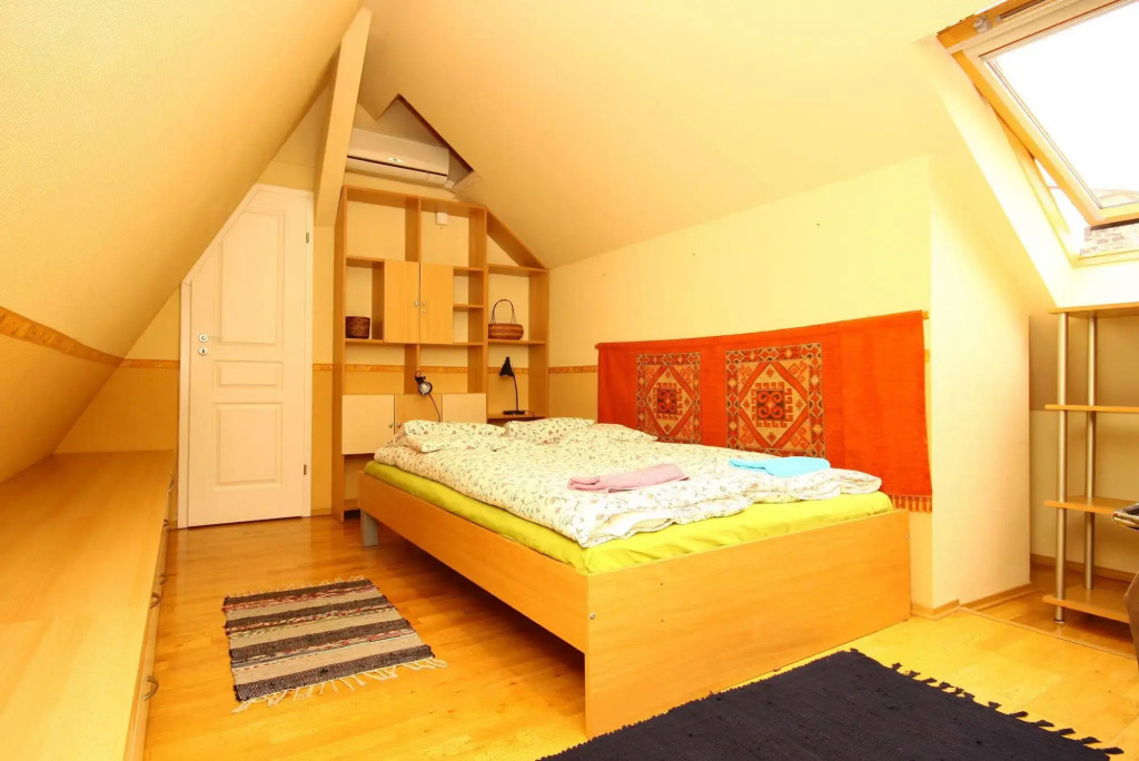 Pals Hostel and Apartments