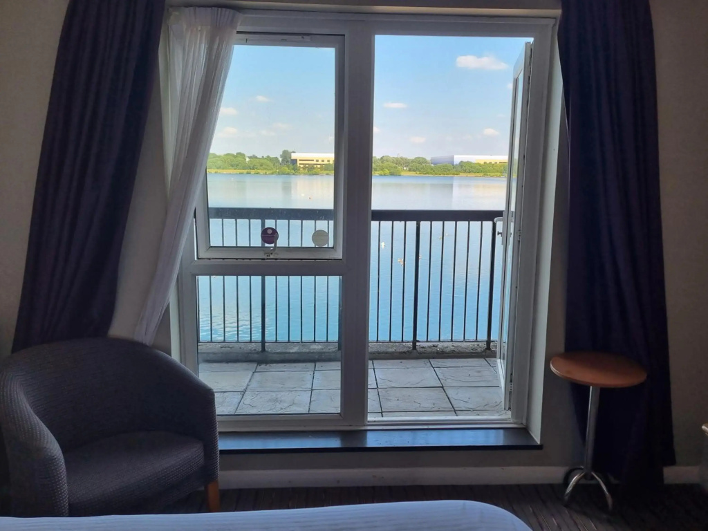OYO Lakeside Willen Lake Milton Keynes