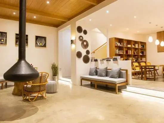 Fuxian Lake Yunxi Coast Homestay