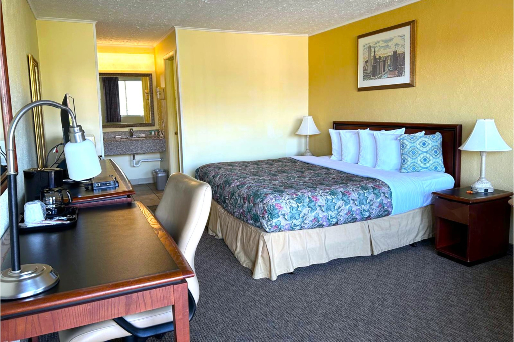 Lake Logan Inn