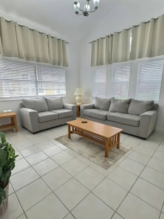 3BR Townhome Lake Berkley - Near Disney