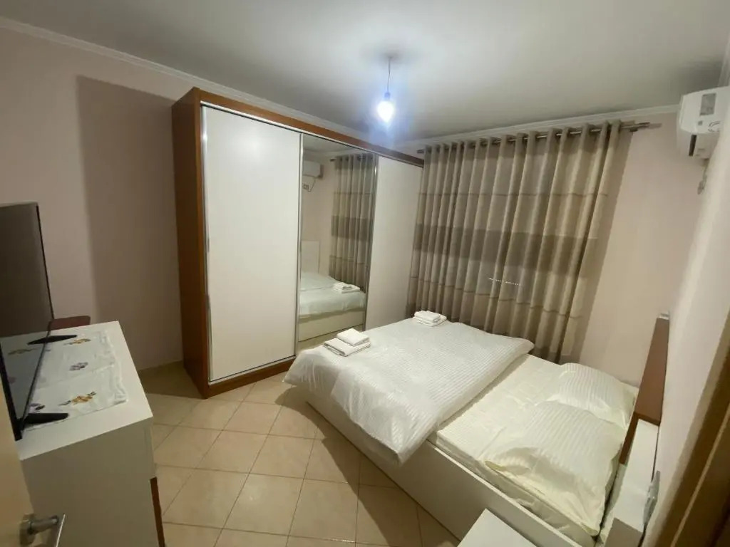 Alex 2 bedroom apartment