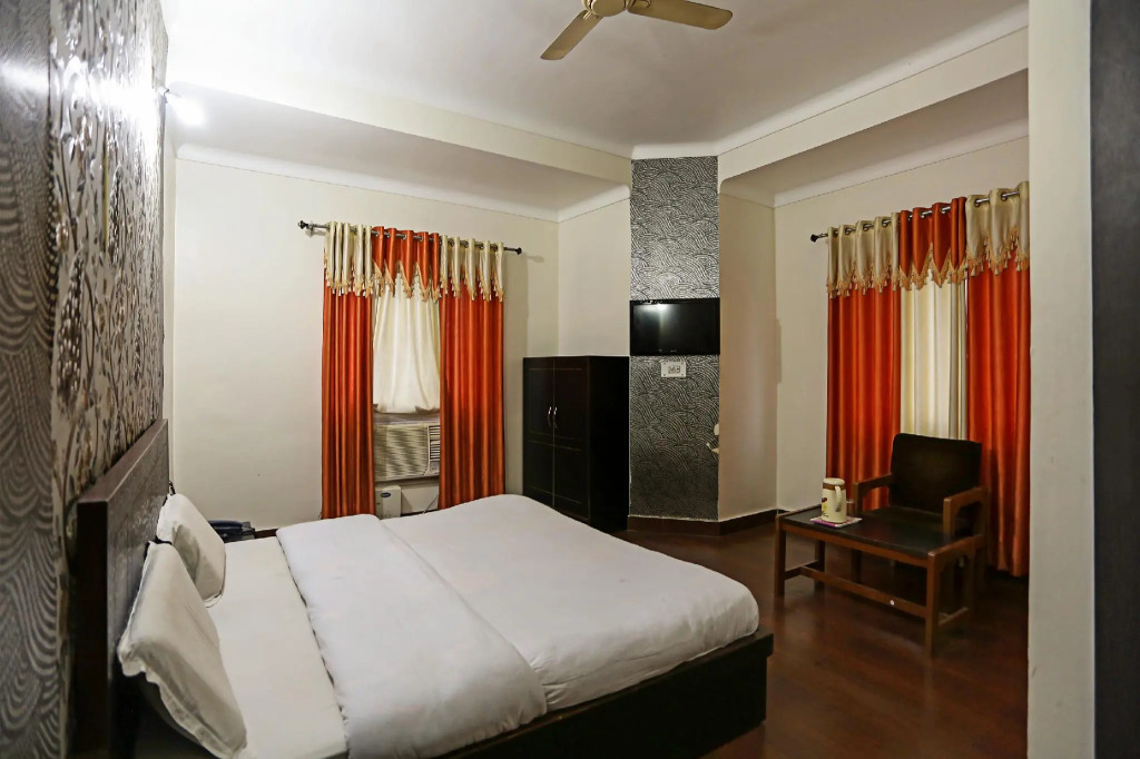 OYO 6624 Hotel Ashiana
