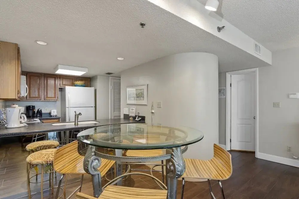 One Seagrove Place Unit 1005 2 Bedroom Condo by Redawning