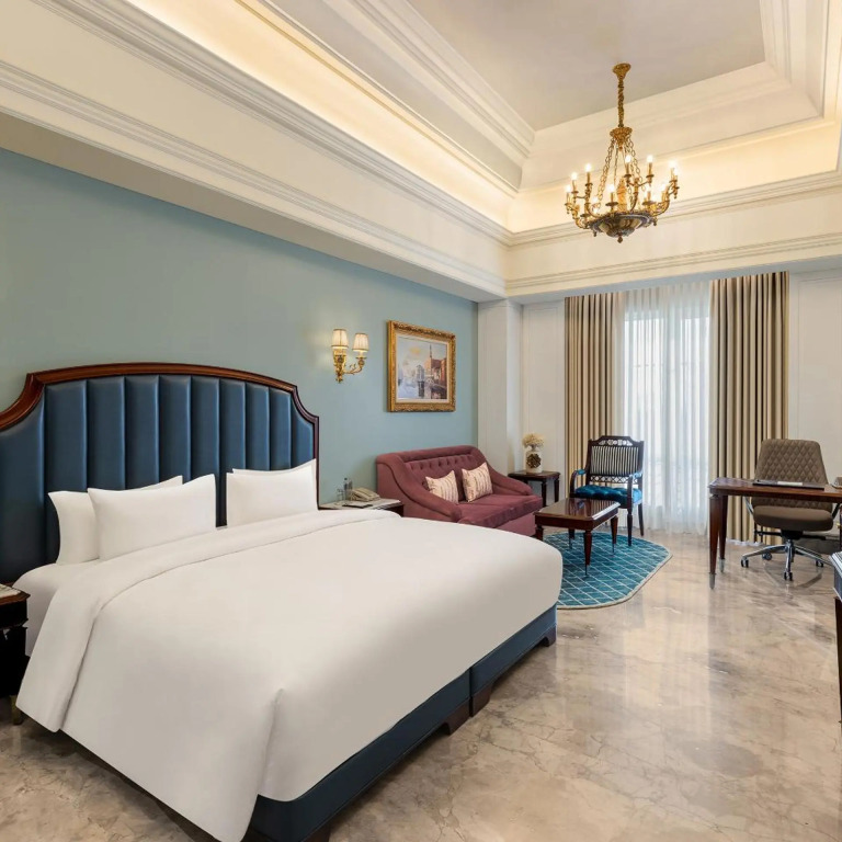 Hotel Hillock Ahmedabad