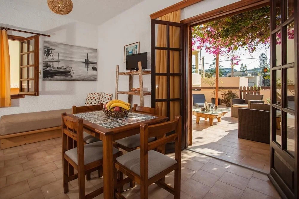 Ilias Apartments