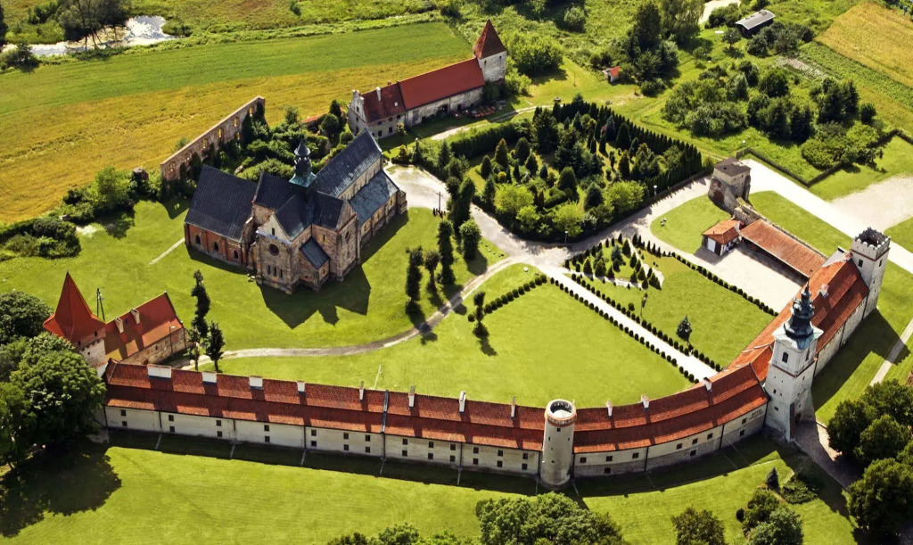 Hotel Podklasztorze