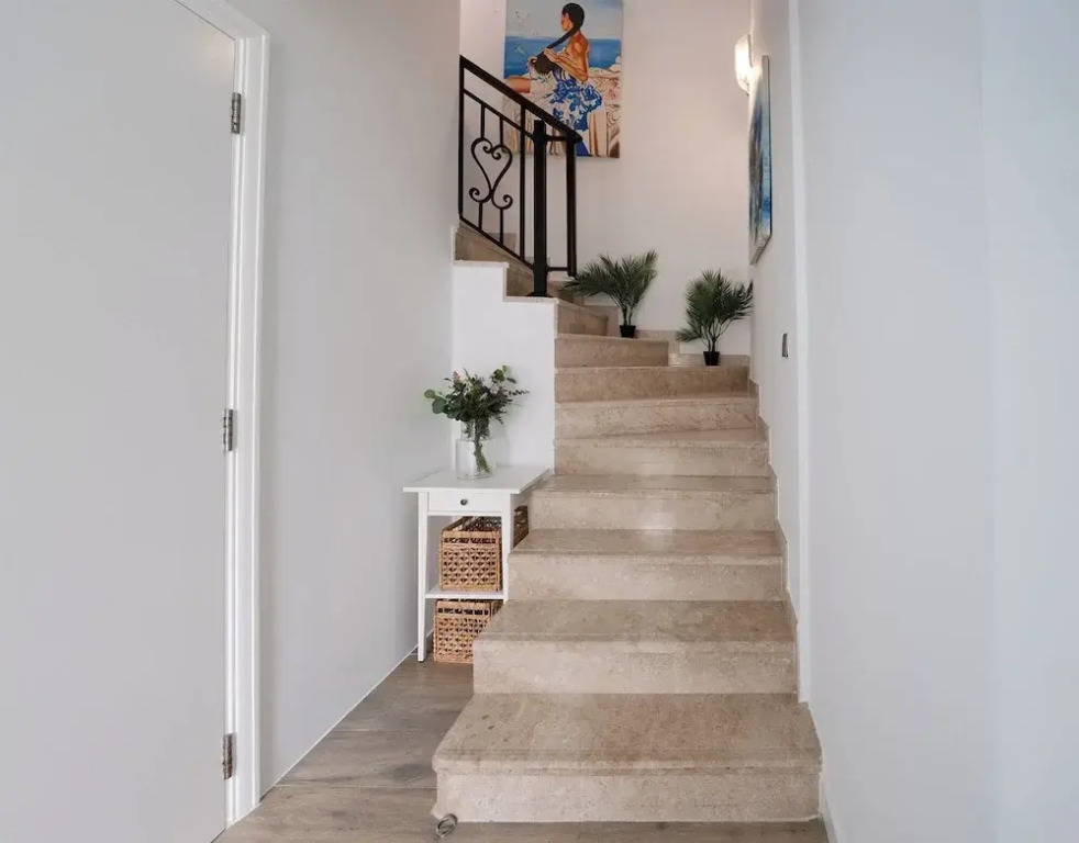 Luxury Escapes - Luxury Short-Term Stay 2BHK plus Maids room Villa