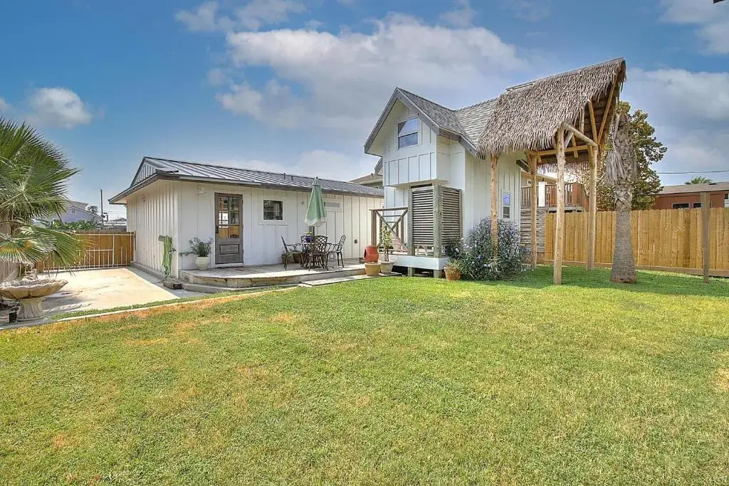 The Gulf House Gs512 Home