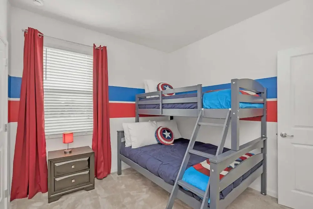 Upstay: Resort Villa w Pool & Cinema Near Disney