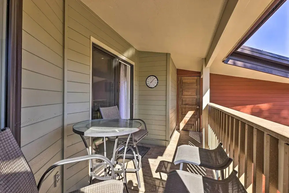 Cozy Winter Park Condo, Walk to Ski Shuttle!