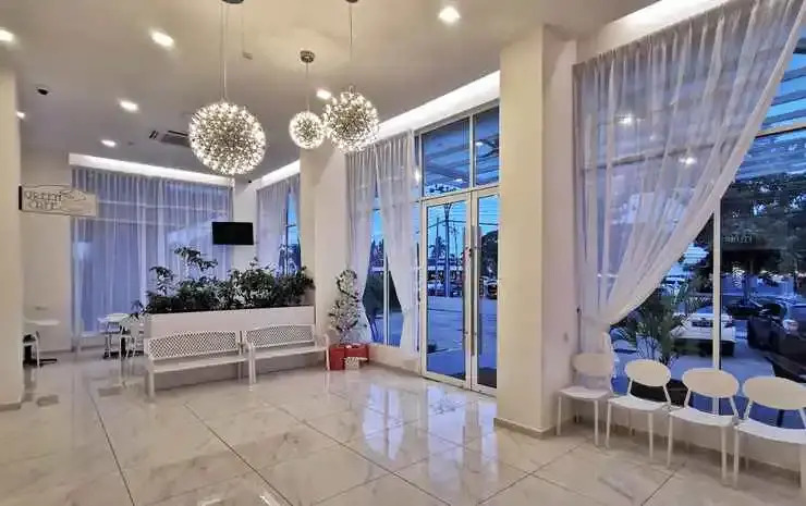 Green World Hotel