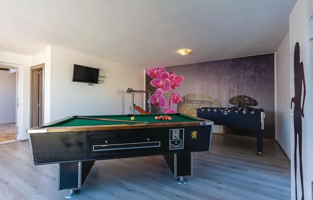 Awesome Home in Pula With Wifi and 4 Bedrooms