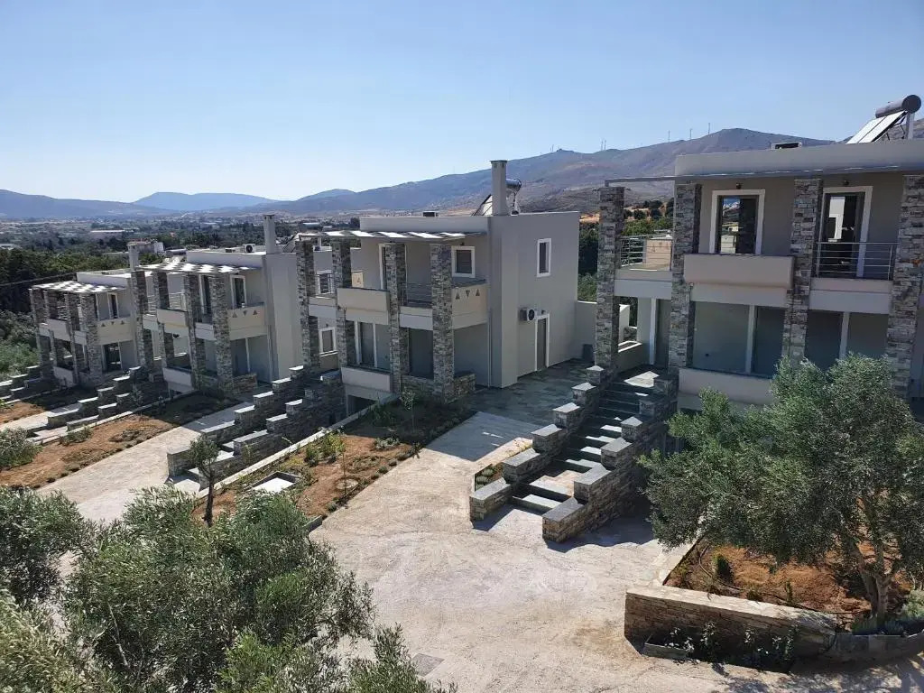 Vardians Villas & Suites