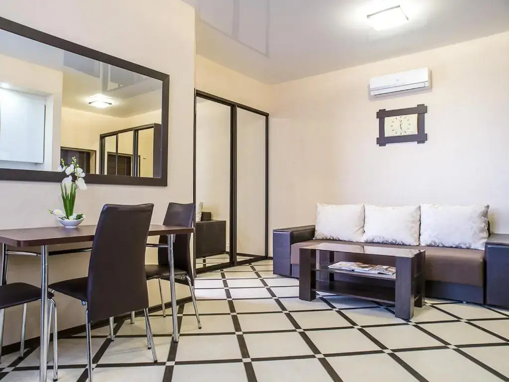 Luxury One bedrooms 23 August