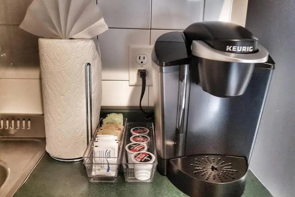 Cozy 1-BDR Suite #20 by Amazing Property Rentals