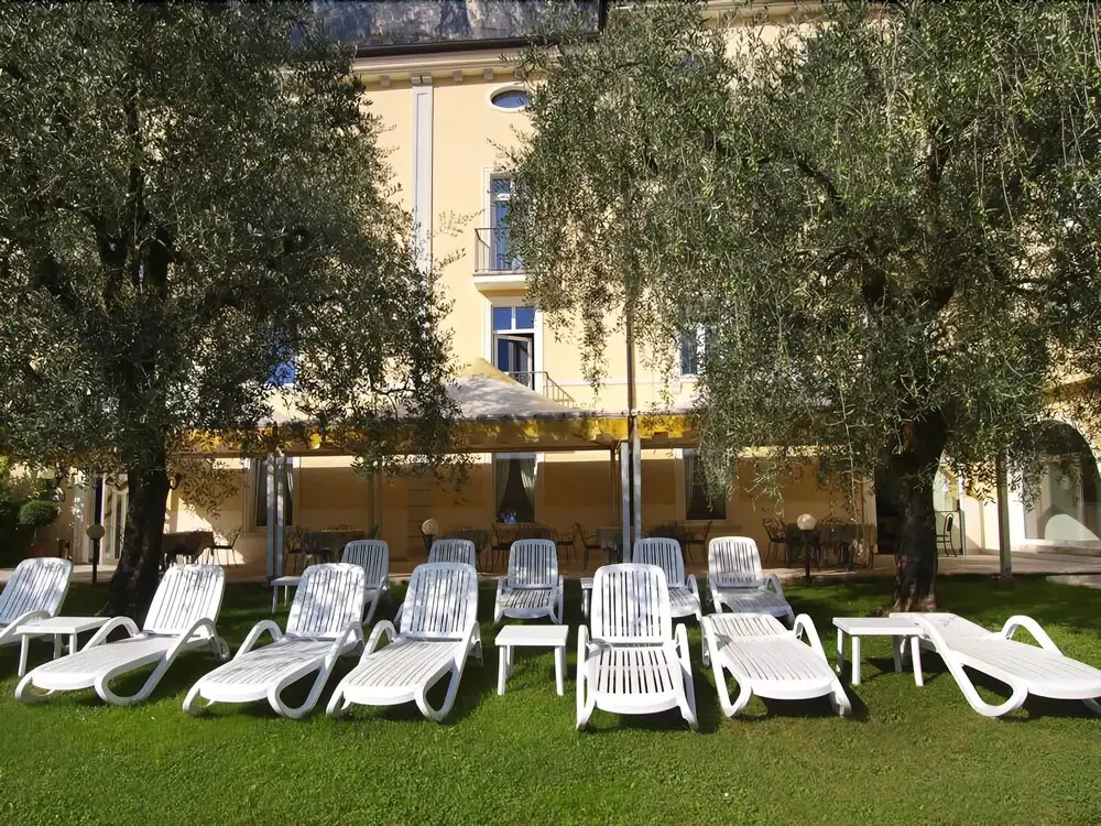 Aparthotel Englovacanze