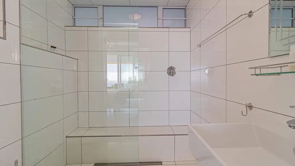 Modern Two Bedroom Holiday Apartment in Camps Bay With Private Terrace Driftwood