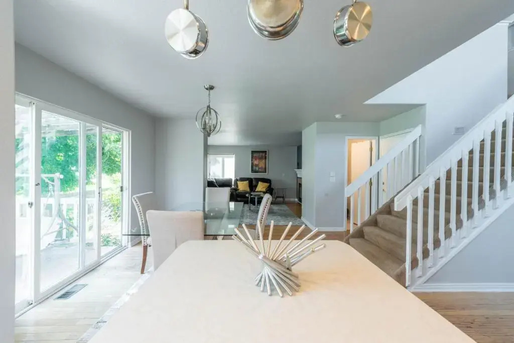 Spacious 4 bedroom 3.5 bathroom residential property