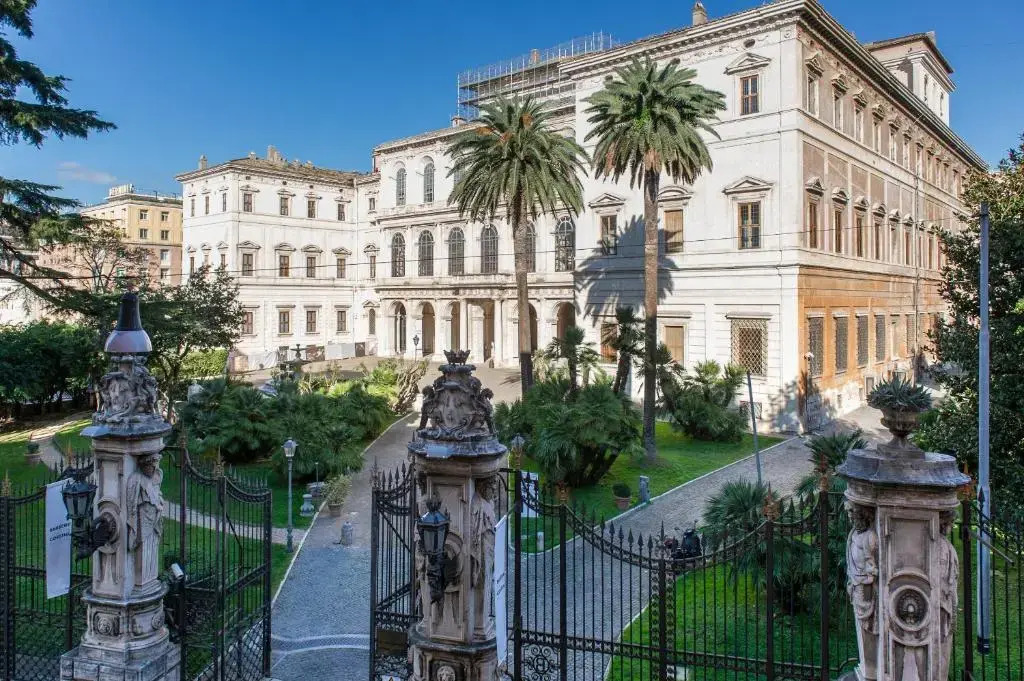 4 Fontane 156 Luxury Home