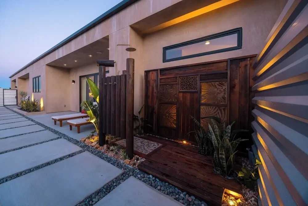 ~ 10 Mi to Joshua Tree: Luxe Yucca Valley Home