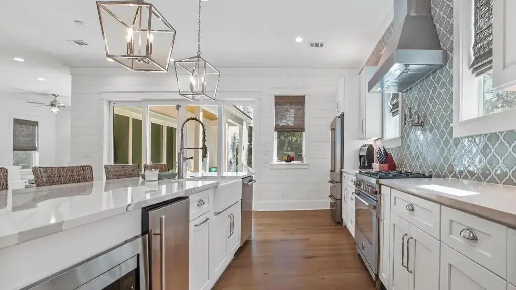 30A Luxury Beach Home Beach Please, Private Heated Pool, 4 NEW Bikes, Walk to the Beach!