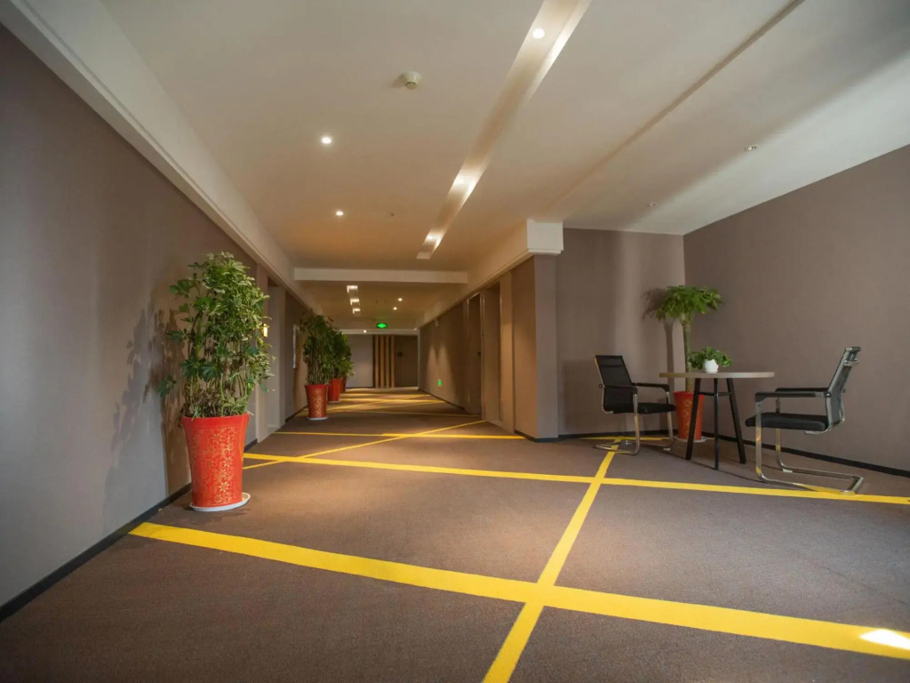 Jingmen California Apartment Hotel