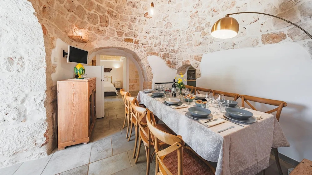TRULLI BIANCAPETRA 8&2, Emma Villas