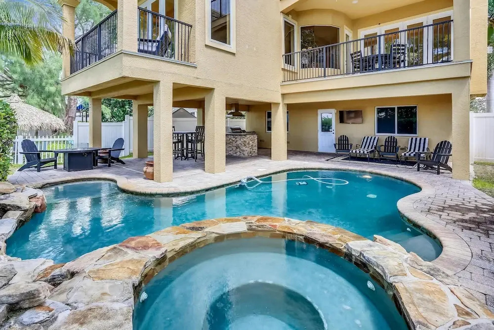 Hidden Treasure - Beach Front, Pool-spa