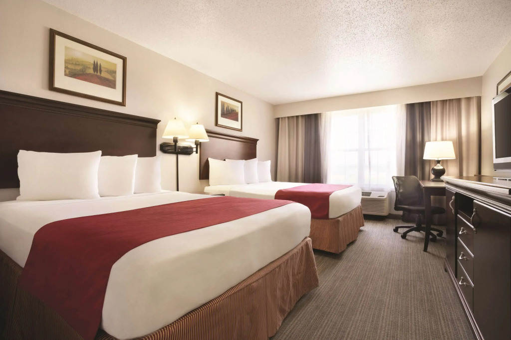 Country Inn & Suites by Radisson, Moline Airport