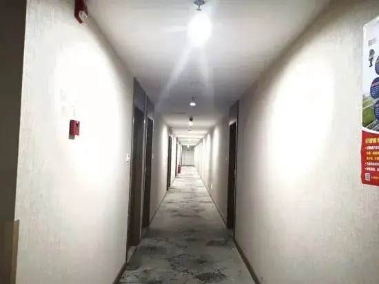 JinLv Hotel (Shanghai Jinshan Petrochemical Weiling Road)