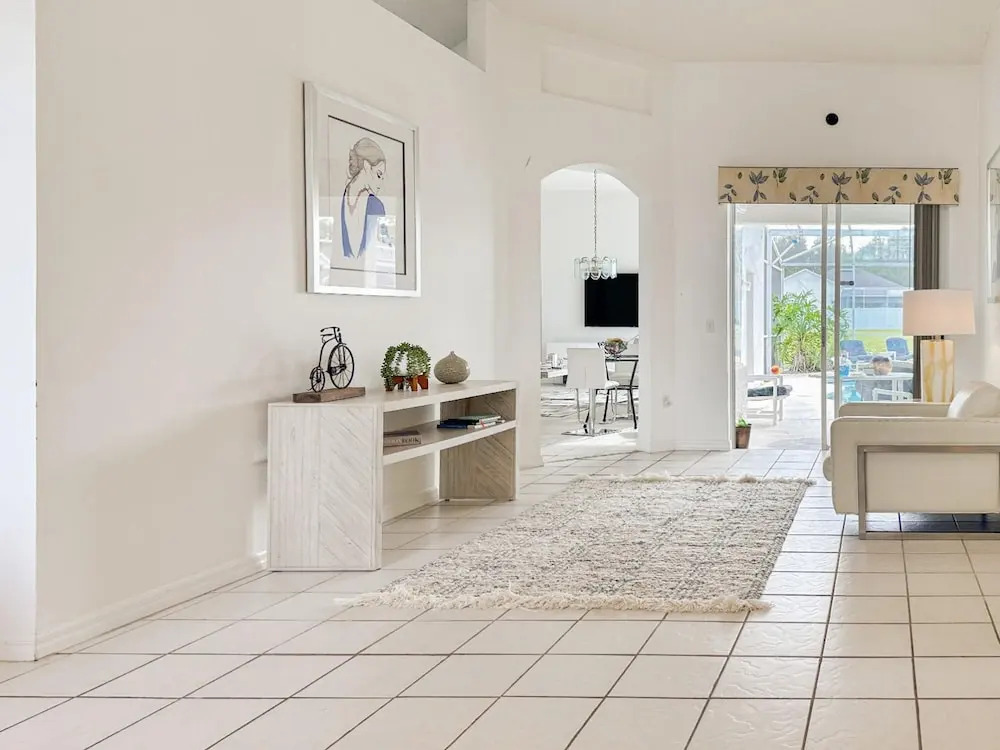Grand Luxury Deluxe 4BR Pool Home Near Disney